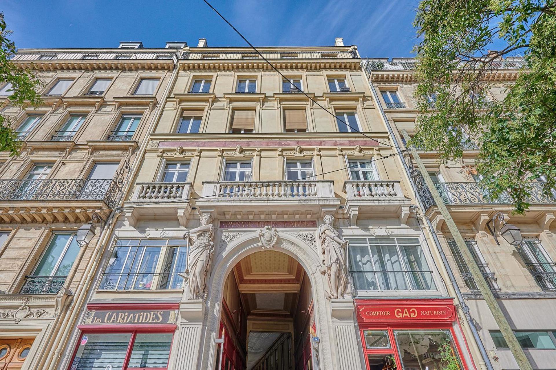 Apartment Center Of Paris By Studio Prestige Экстерьер фото